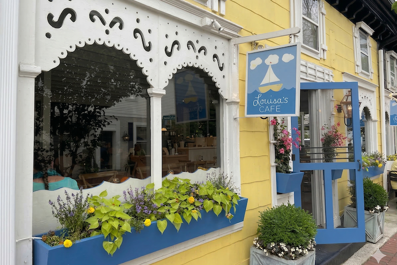 Things To Do Louisas Cafe